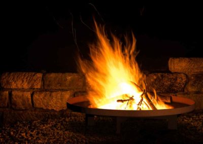 Anziehung pur – Feuerschalen bringen ein neues Erlebnis in ihren Garten